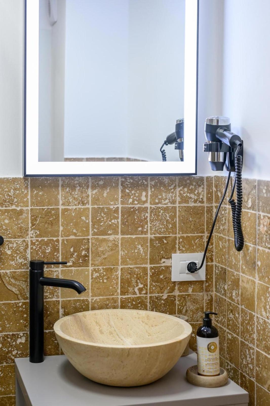 Five Stars Apartment Temešvár Exteriér fotografie
