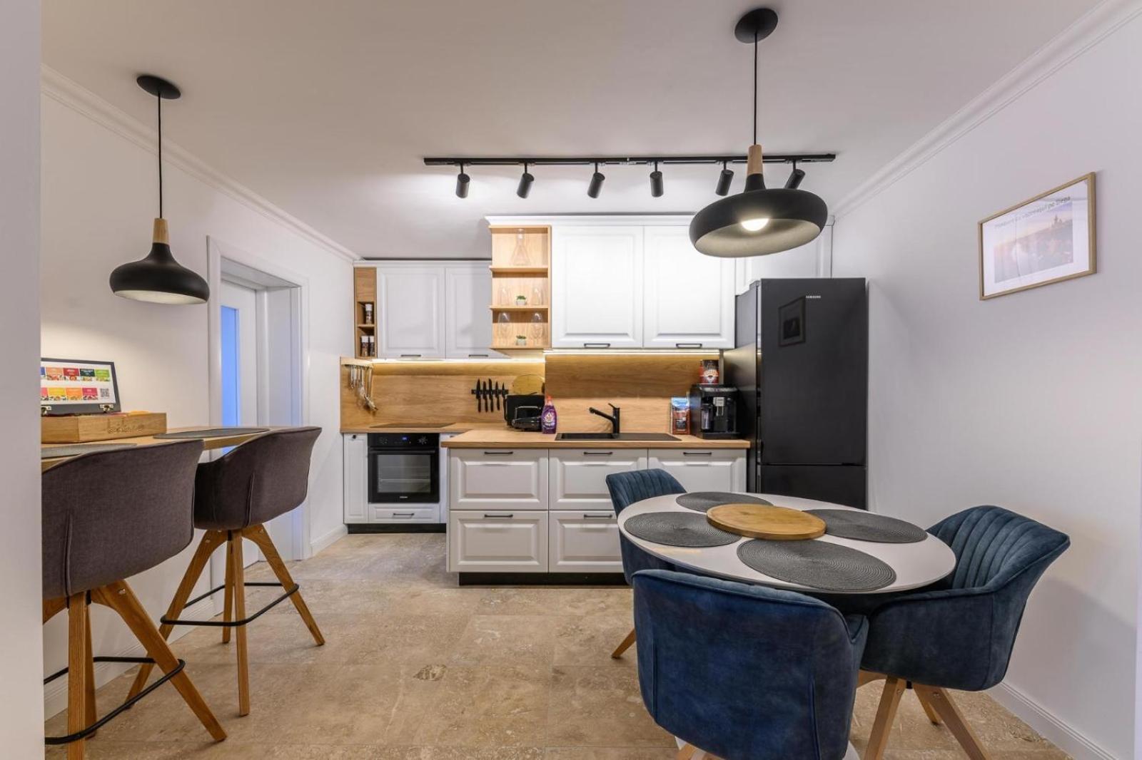 Five Stars Apartment Temešvár Exteriér fotografie